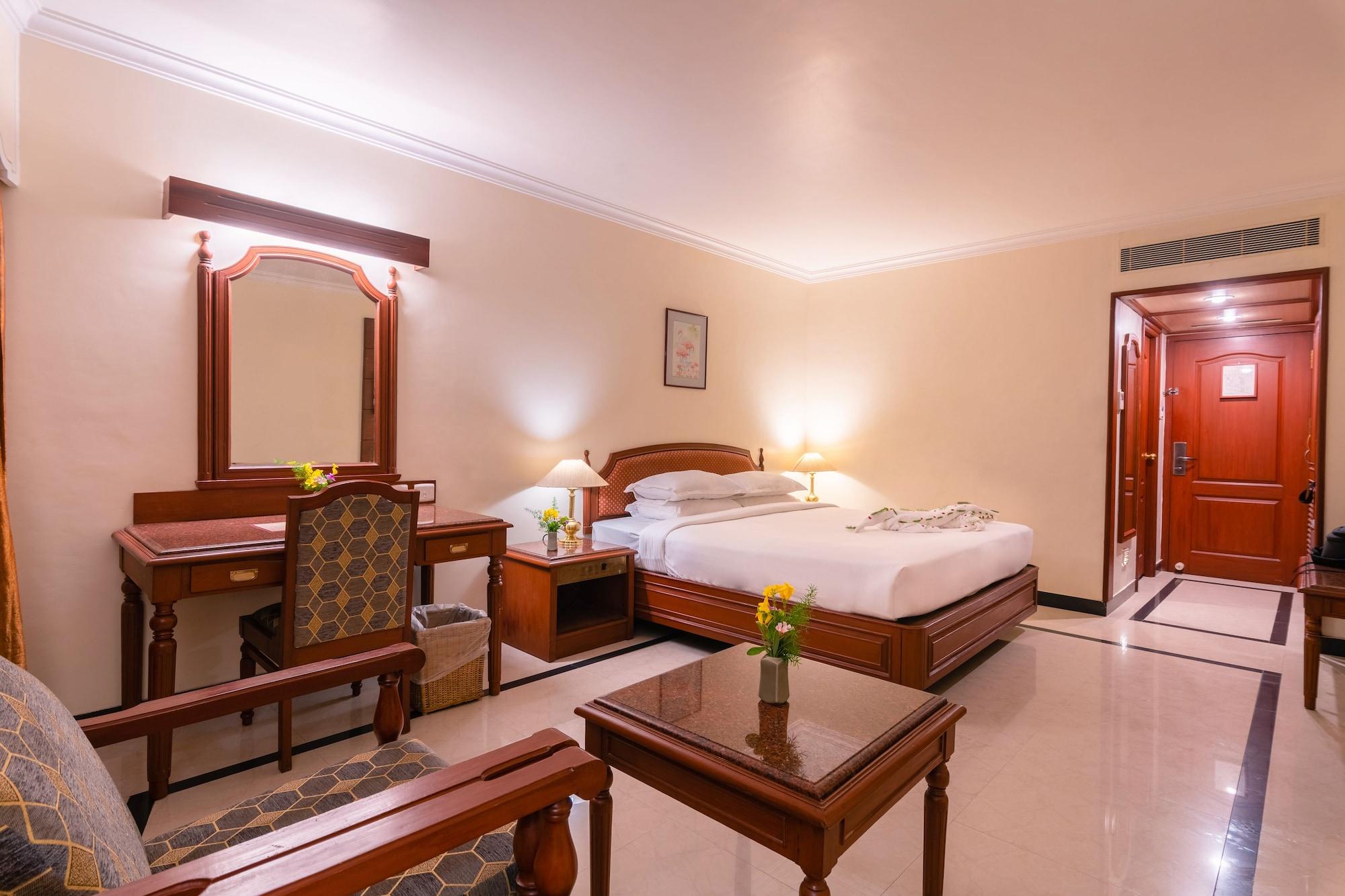 Hotel Annamalai International Pondicherry Esterno foto