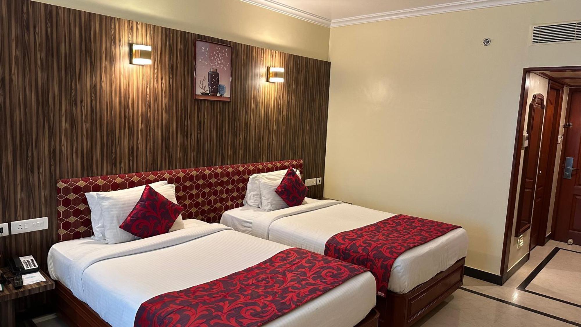 Hotel Annamalai International Pondicherry Esterno foto