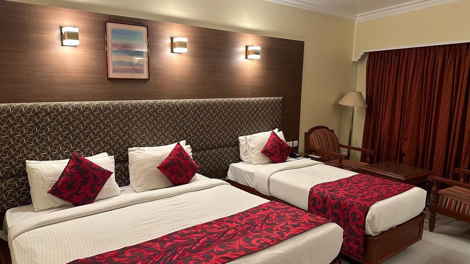 Hotel Annamalai International Pondicherry Esterno foto