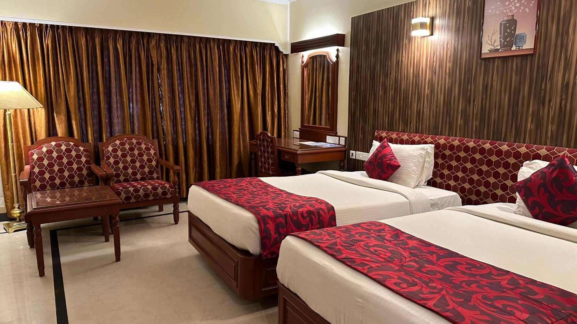 Hotel Annamalai International Pondicherry Esterno foto