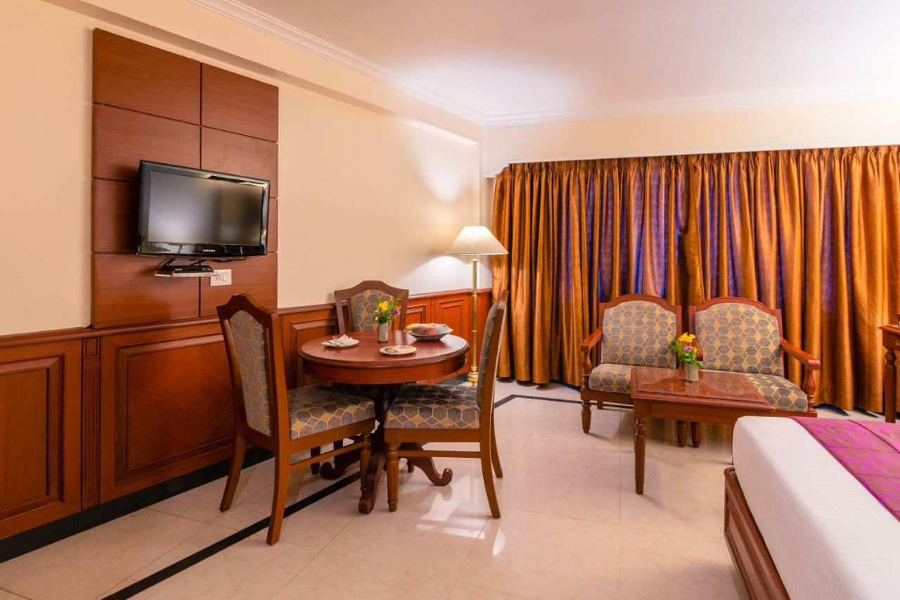 Hotel Annamalai International Pondicherry Esterno foto